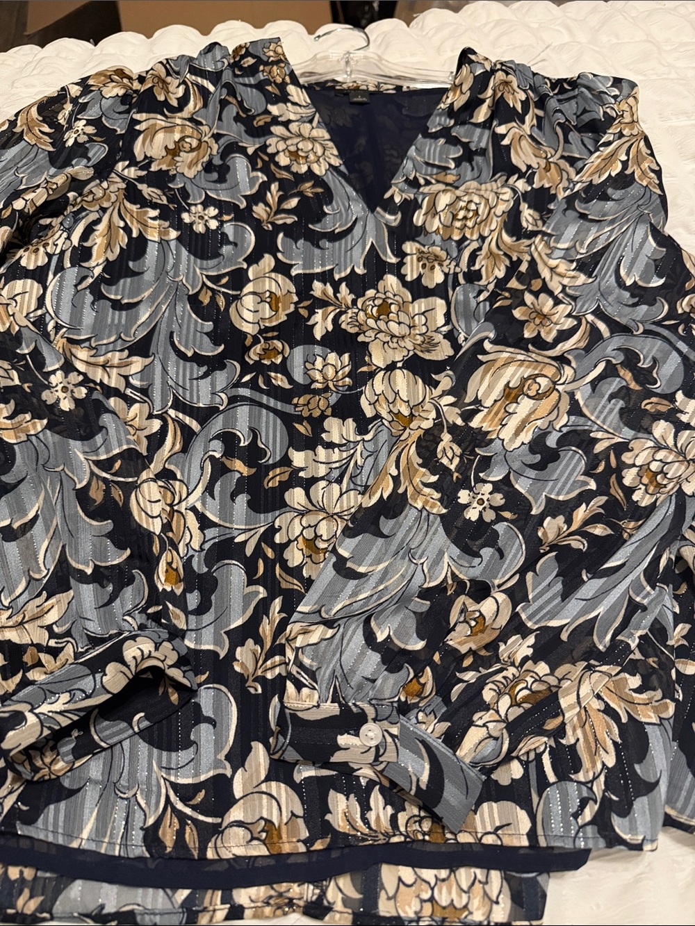 Ann Taylor Navy Floral V-Neck Blouse with Beige & Light Blue Accents